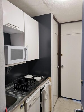 Kylskåp och diskmaskin