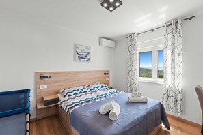 4 bedrooms