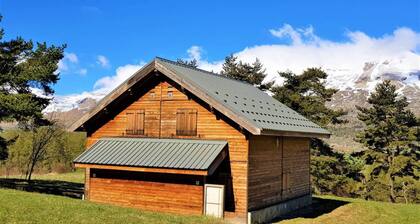 Chalet, vue montagne, terrasse, parking, tĂ©lĂ©vision, casier Ă ski, 55mÂČ, La Joue du Loup