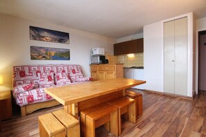 Dining - 2nd floor, tv, ski locker, 39m², Alpe d'Huez (L'Alpe d'Huez)