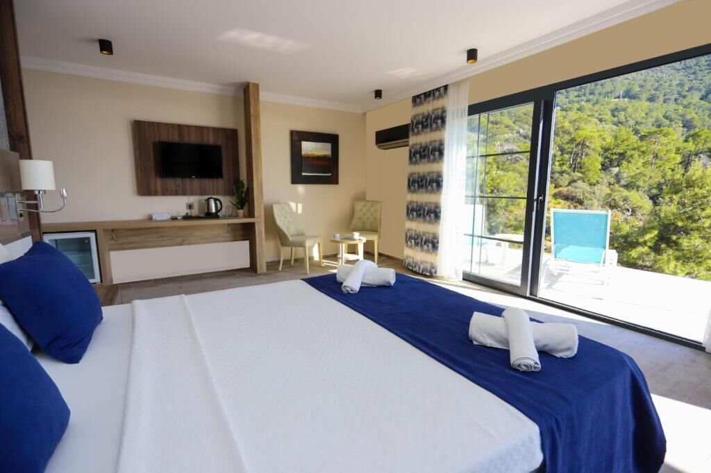 Artículos del minibar gratis y caja de seguridad en la habitación 