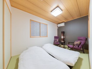 House, 2 Bedrooms | 2 bedrooms, desk, free WiFi, bed sheets