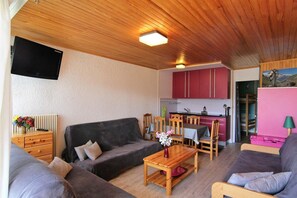 Living area - Ground floor, balcony, tv, ski locker, 37m², Alpe d'Huez (L'Alpe d'Huez)