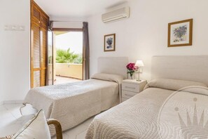 3 soverom, strykejern/-brett, wi-fi og sengetøy