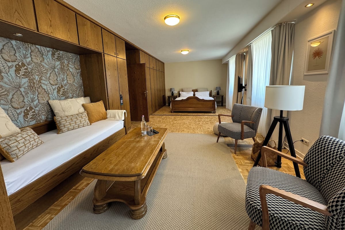 Standard Studio | Blackout drapes, iron/ironing board, free WiFi, bed sheets