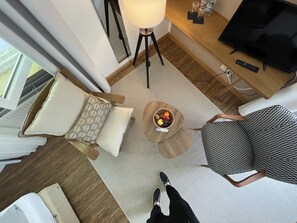 Cortinas blackout, tabla de planchar con plancha y wifi gratis 