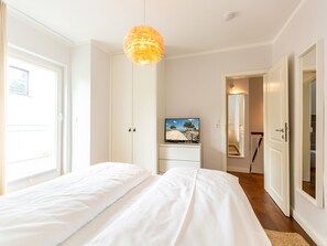 4 Schlafzimmer, Reisekinderbett, WLAN, Bettwäsche
