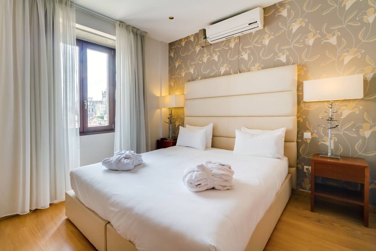 In-room safe, desk, iron/ironing board (on request), free WiFi
