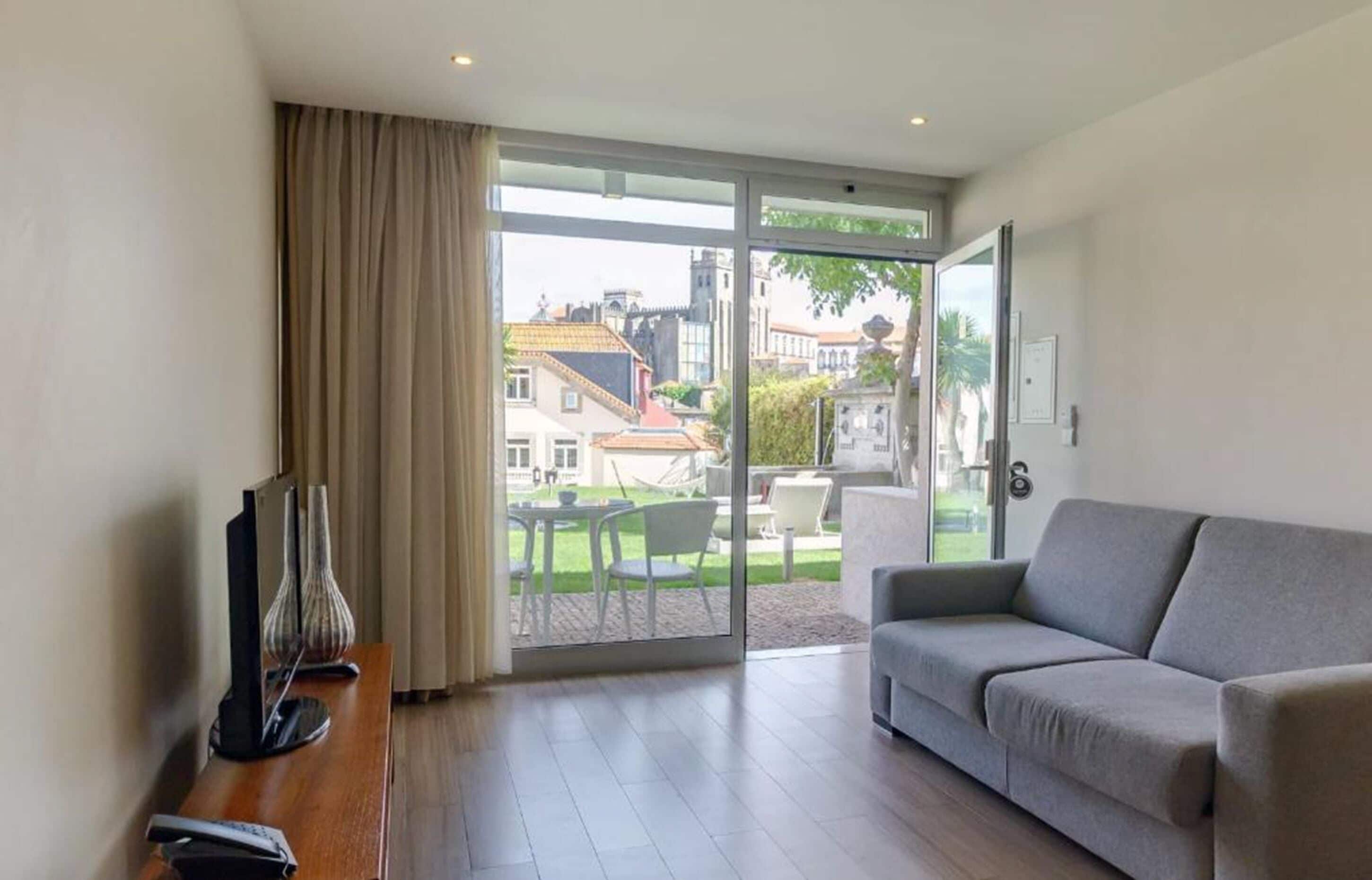 Deluxe Villa | Living area