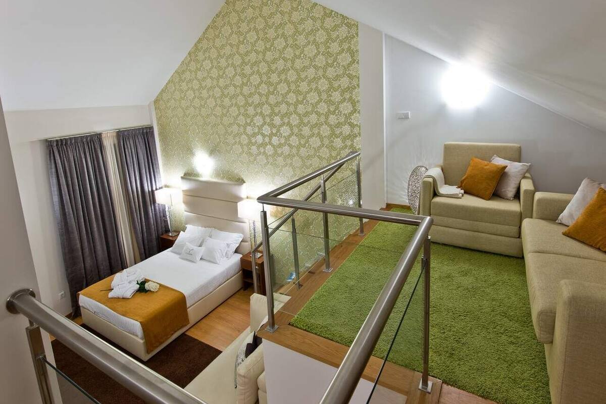In-room safe, desk, iron/ironing board (on request), free WiFi