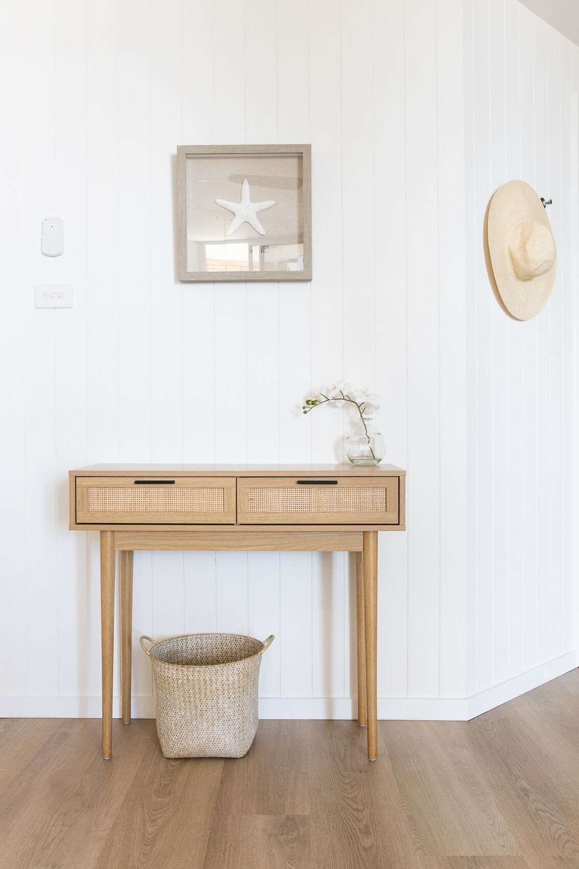 Fab Beachfront 2 Brm Apt in the Heart of Surfers — image 14