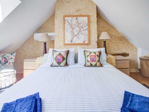 6 bedrooms, WiFi