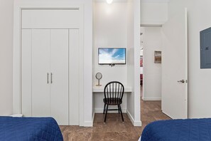 3 quartos, ferros/tábuas de passar roupa, Wi-Fi de cortesia