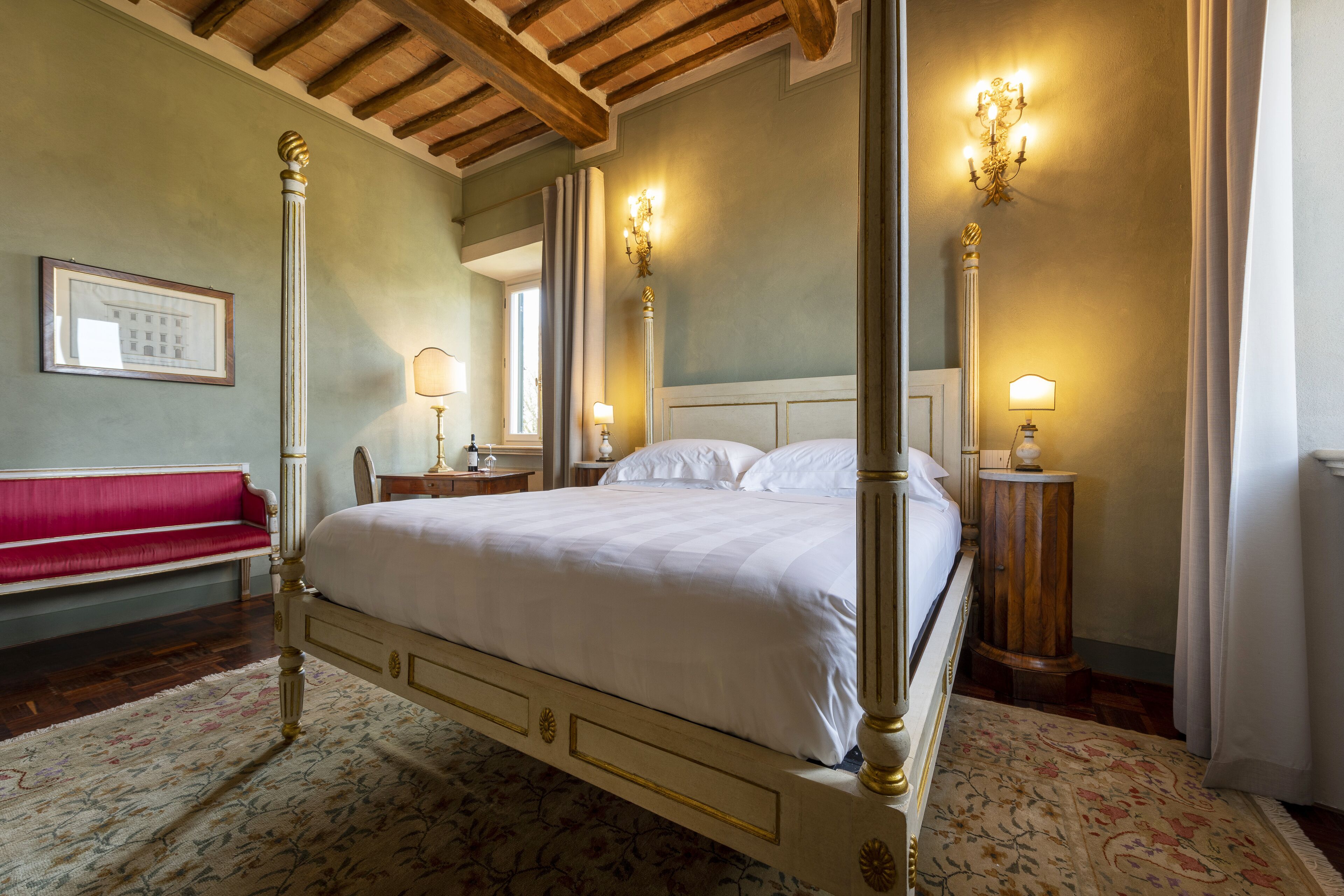 Signature-Zimmer | Hochwertige Bettwaren, Daunenbettdecken, Pillowtop-Betten, Minibar