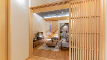 Deluxe House | 1 bedroom, desk, free WiFi, bed sheets