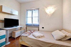2 habitaciones, wifi gratis y ropa de cama 