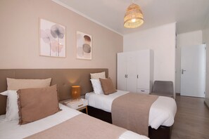 2 sovrum, strykjärn/strykbräda, gratis wi-fi och sängkläder