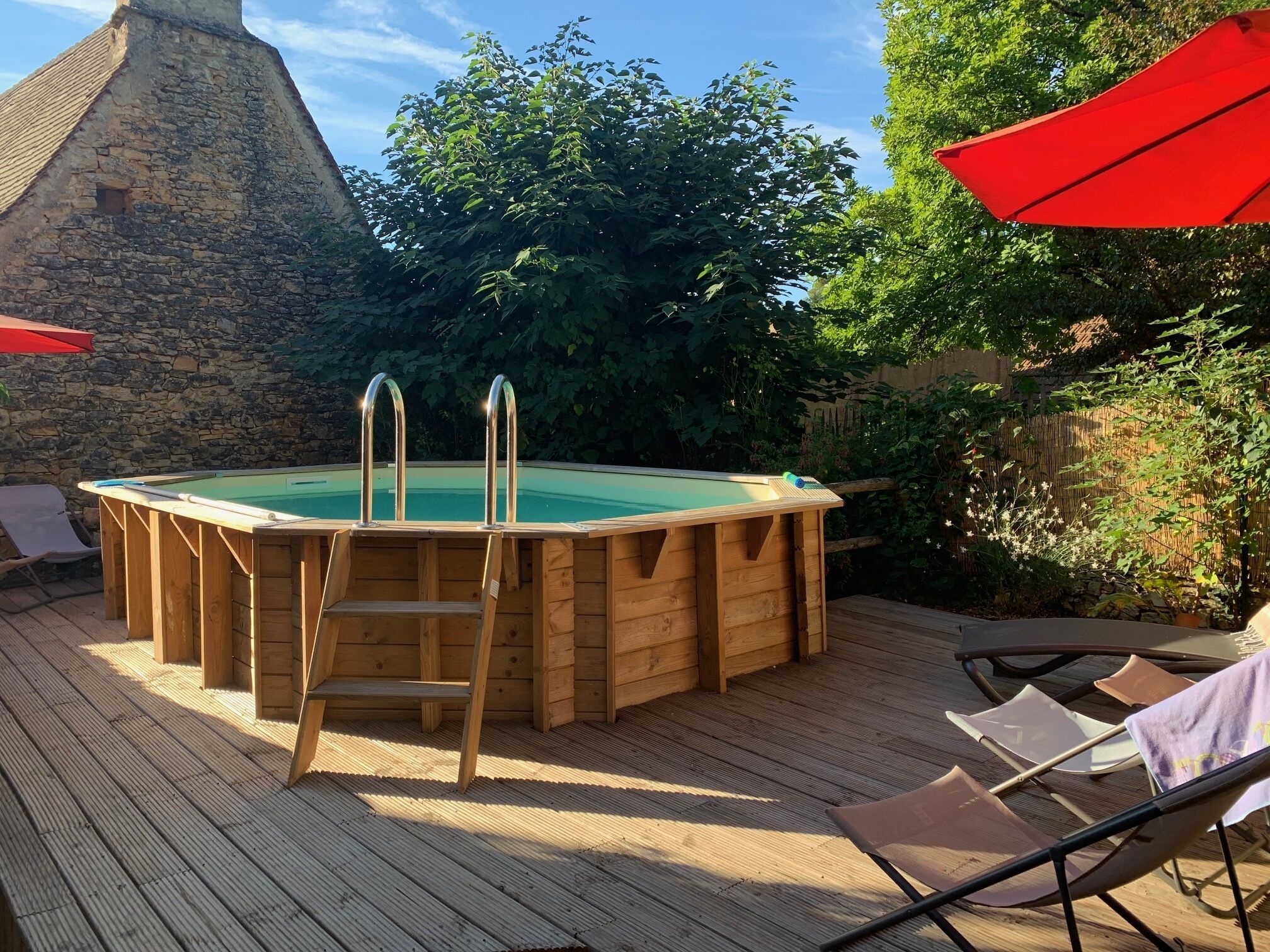 Bain à remous extérieur