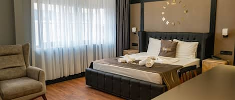 Standard Double or Twin Room | In-room safe, blackout curtains, bed sheets