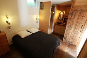 1 quarto, ferros/tábuas de passar roupa, Wi-Fi, roupa de cama
