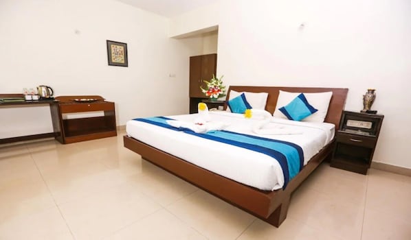 Premium bedding, individually decorated, individually furnished, desk - The Green Path (Bengaluru)