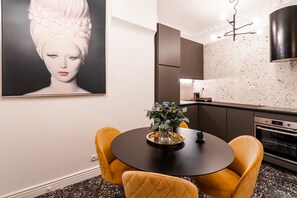 Dining - Emperor Castle View Suite (Praha Old Town)
