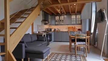 Télévision, baby-foot