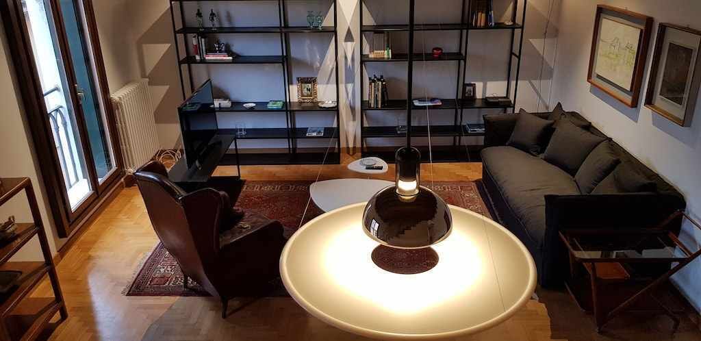 INTERNO GAVI ELEGANTE APPARTAMENTO NEL CUORE DI VERONA