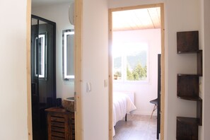 4 Schlafzimmer, Bügeleisen/Bügelbrett, WLAN