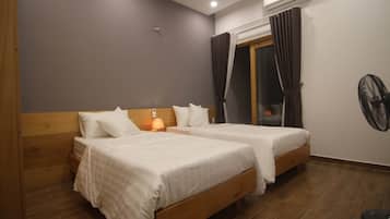 Blackout curtains, soundproofing, iron/ironing board, free WiFi