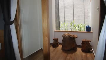 Blackout curtains, soundproofing, iron/ironing board, free WiFi