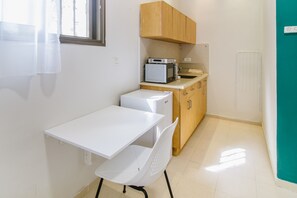 Studio with Kitchen | Private kitchen
