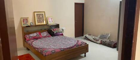 2 slaapkamers, een bureau, beddengoed, rolstoeltoegankelijk