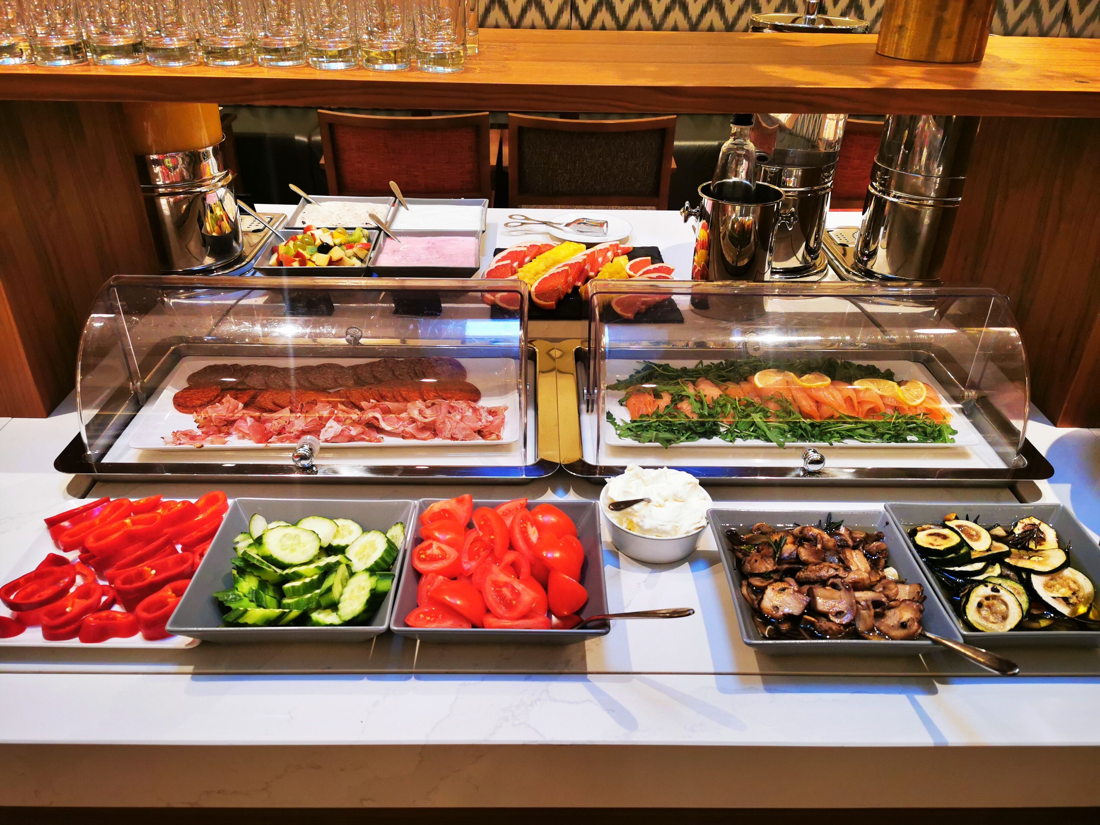 daily buffet breakfast (eur 20 per person)