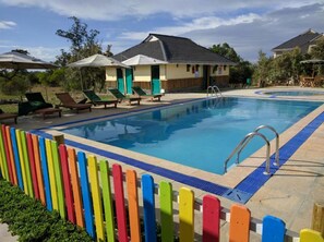 Outdoor pool - The Nelion (Naro Moru)