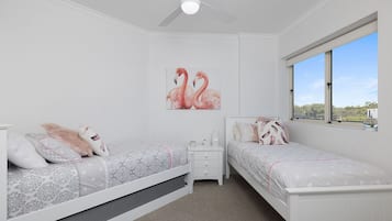 3 bedrooms, travel cot, WiFi, bed sheets