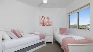 3 bedrooms, travel cot, WiFi, bed sheets