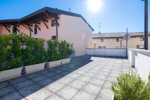 Apartemen Comfort | Teras/patio