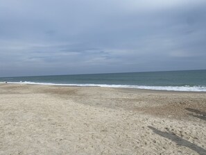 靠近海滩