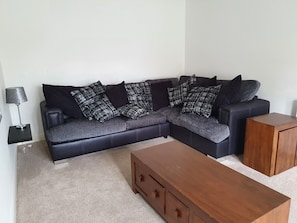 Smart TV - Spacious 3 Bedroom house, 2.5 bathrooms, garden and close to Beverley center  (Beverley)