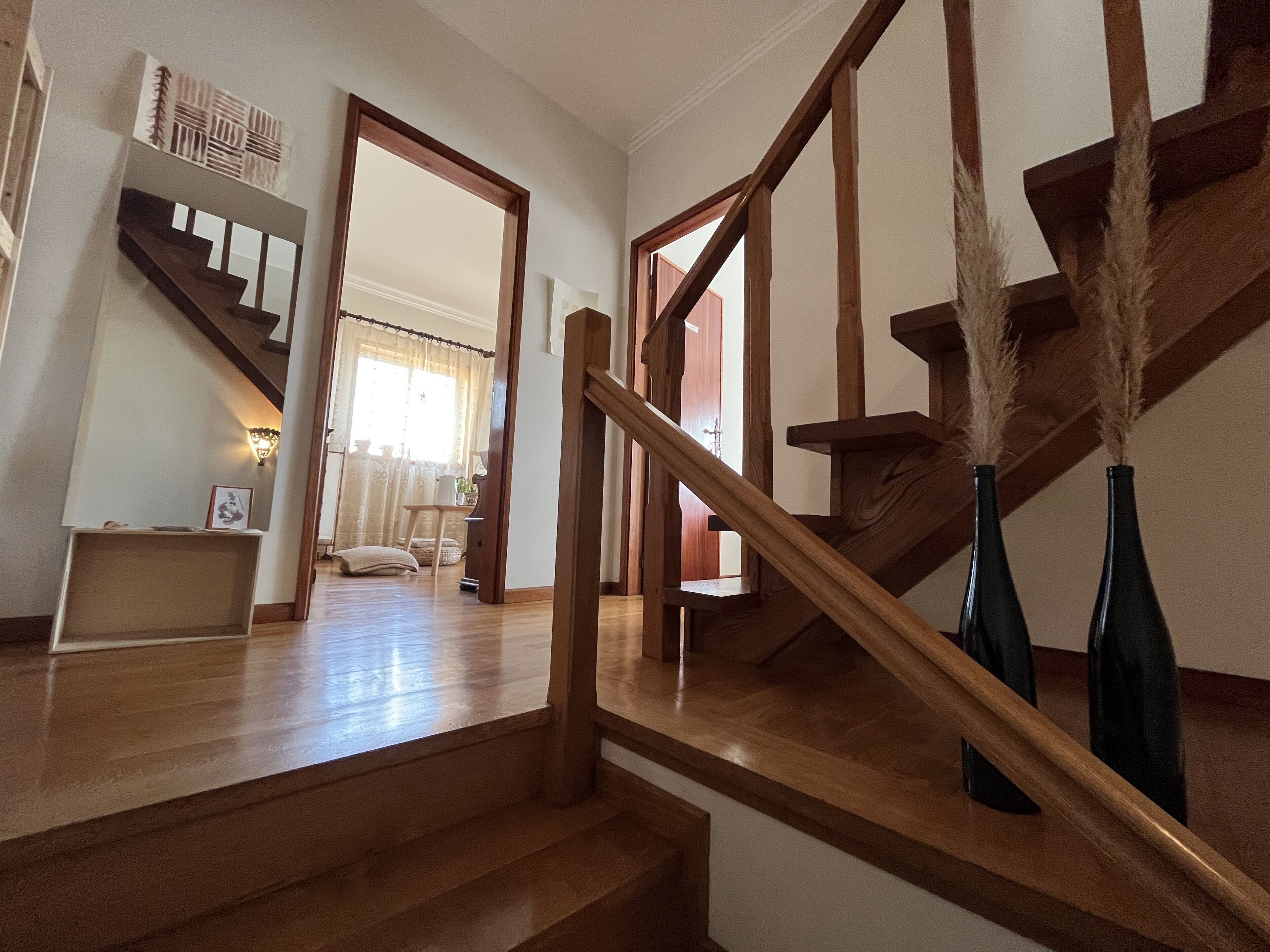 Handrails in stairways