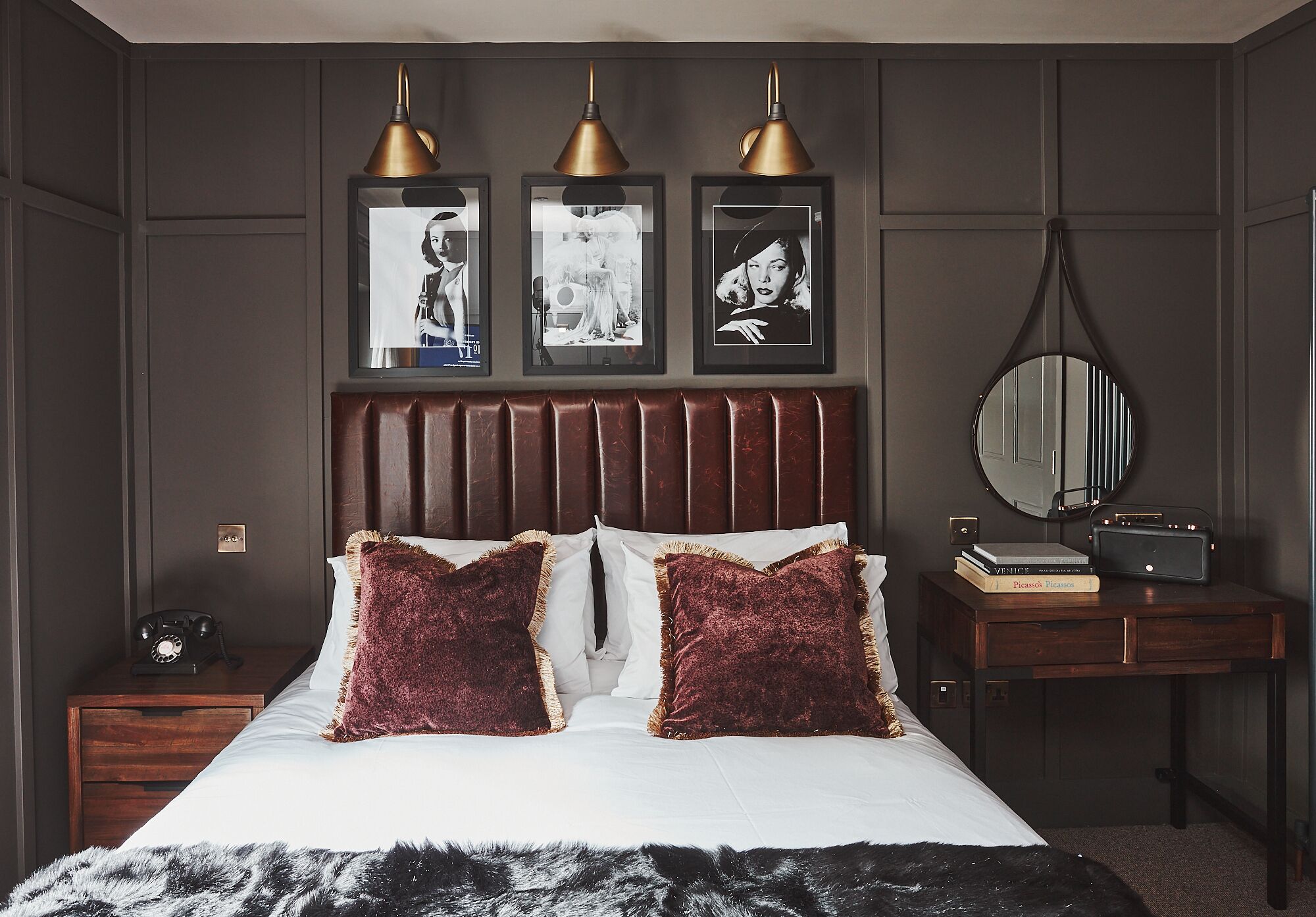 comfort room, 1 king bed, private bathroom | 1 bedroom, premium bedding, in-room safe, individually decorated