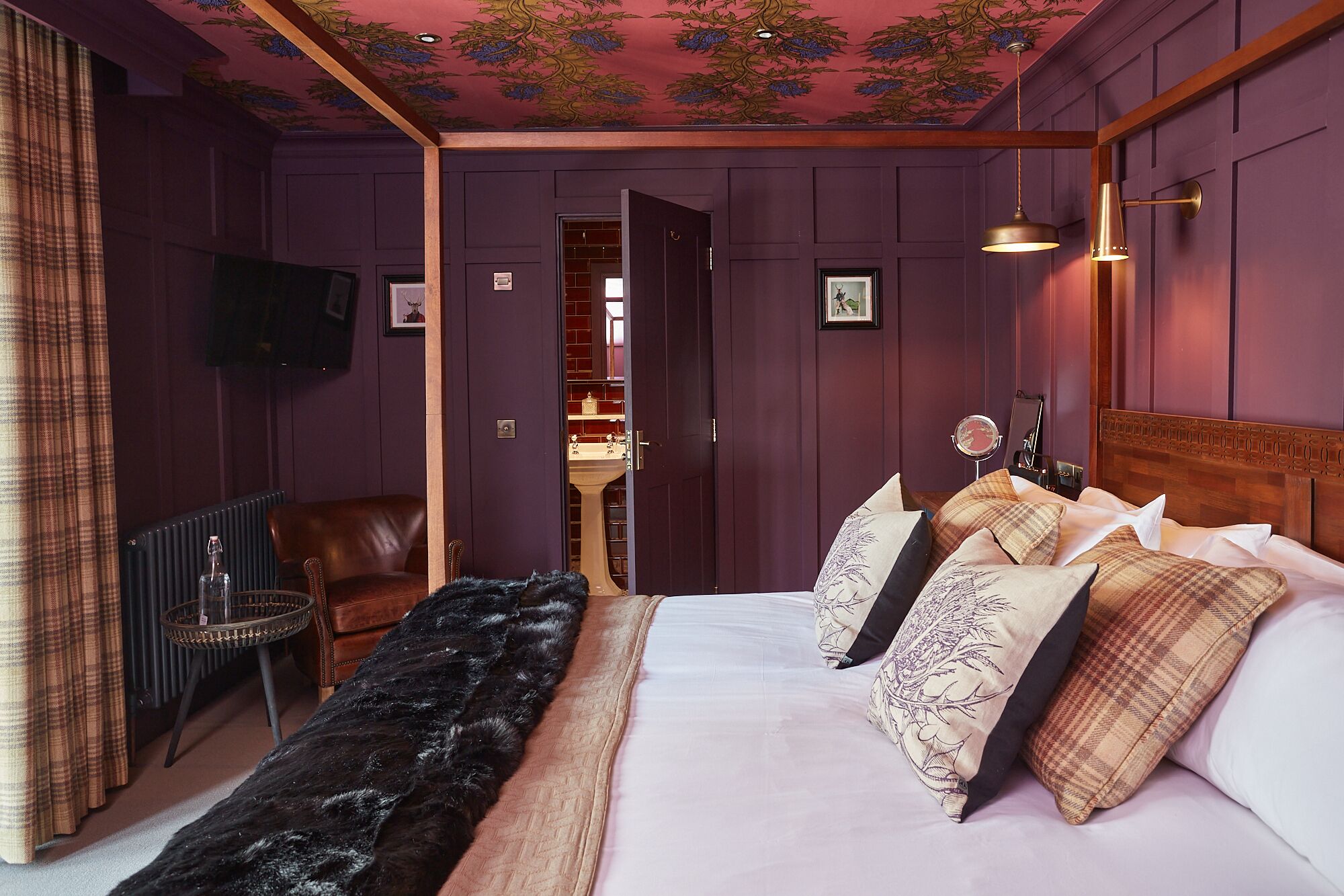 superior double room, 1 king bed, ocean view, sea facing | 1 bedroom, premium bedding, in-room safe, individually decorated