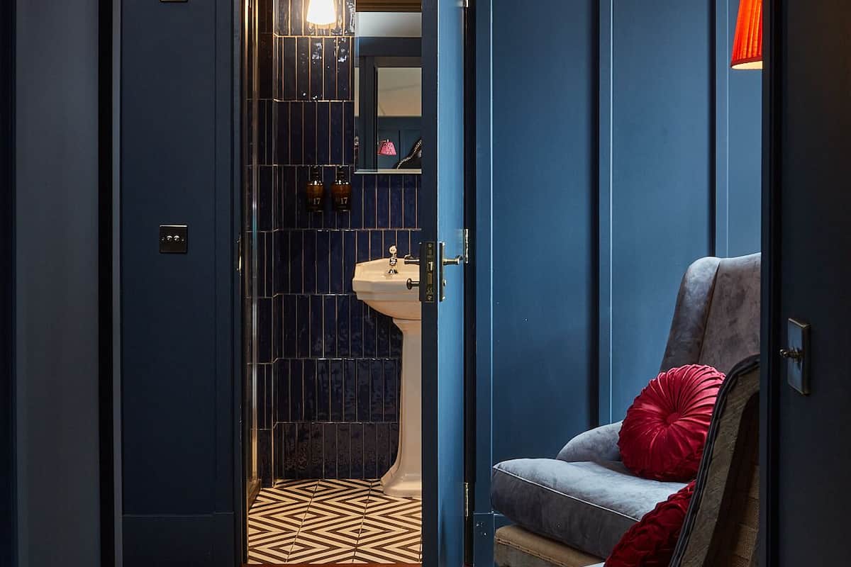 classic double room, 1 king bed | 1 bedroom, premium bedding, in-room safe, individually decorated