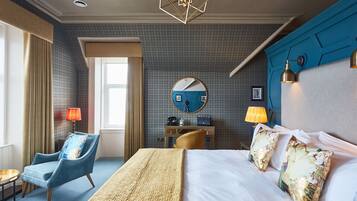 Quarto casal design, banheiro privativo | Roupas de cama premium, cofres nos quartos, individualmente decorados