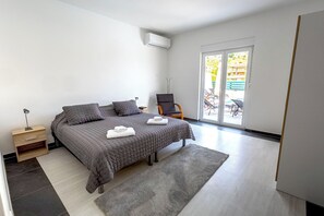 4 quartos, cofres nos quartos, ferros/tábuas de passar roupa