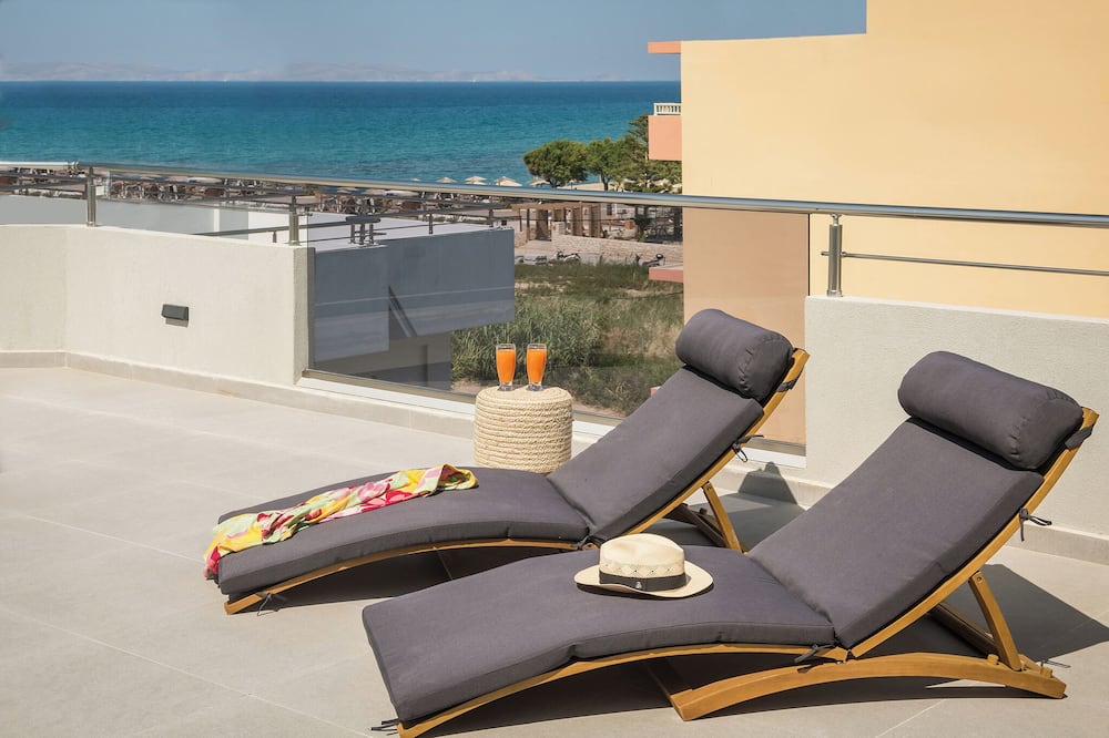 Nuovo Crete by Sea
