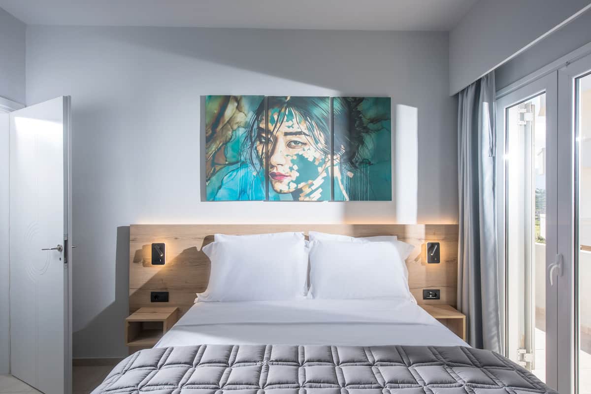 Superior Suite One Bedroom | 1 bedroom, hypo-allergenic bedding, in-room safe, desk