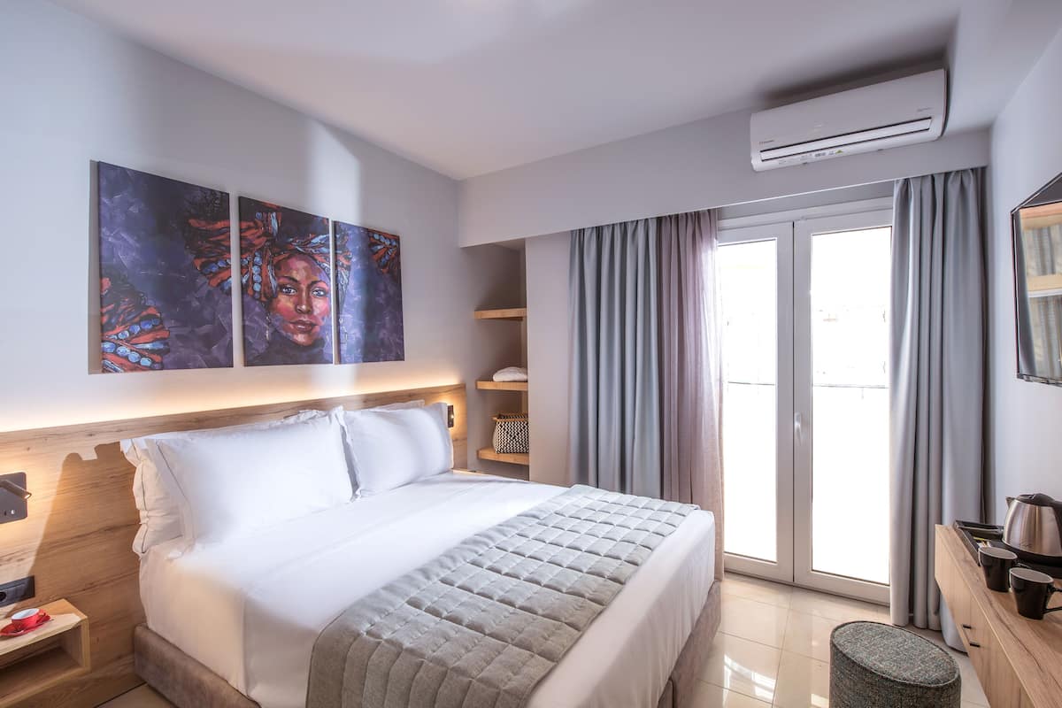 Junior Suite Two Bedrooms | 1 bedroom, hypo-allergenic bedding, in-room safe, desk