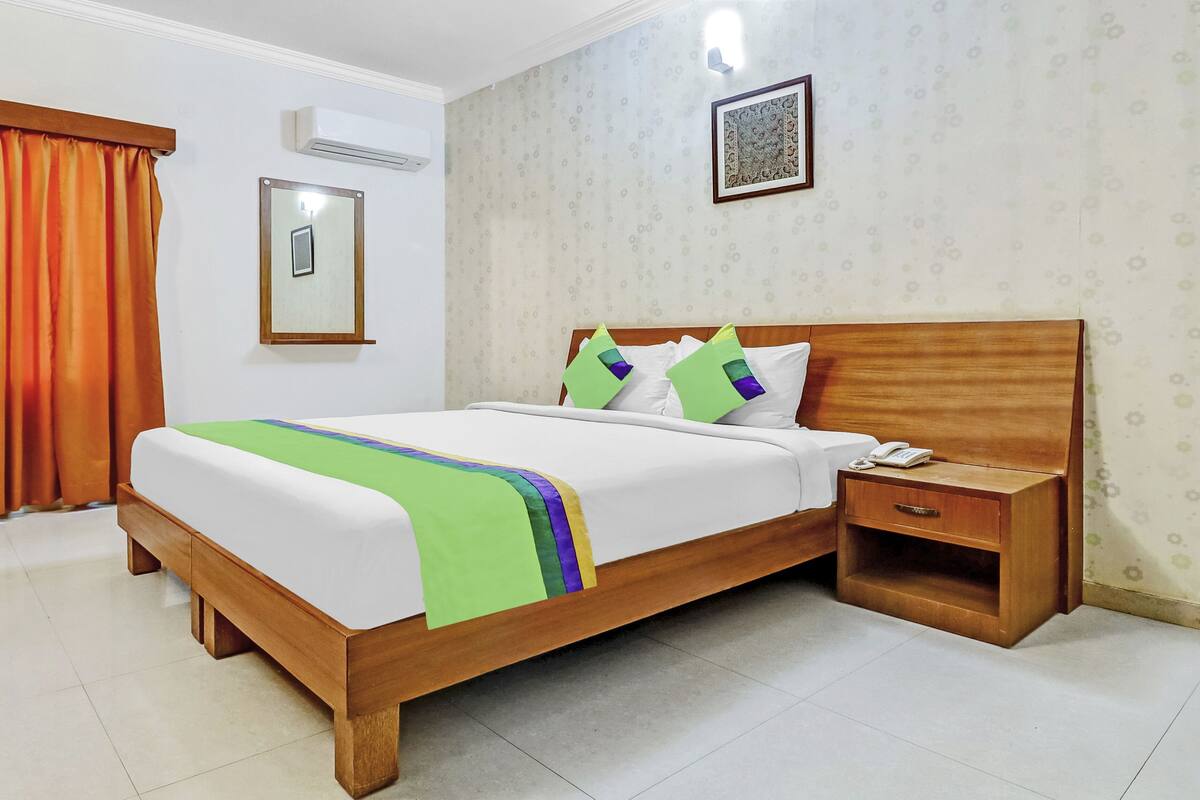 Chambre Double Deluxe | 1 chambre, bureau, fer et planche Ă repasser